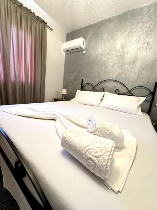 Апартаменти Great Near & Blloku Area Тирана